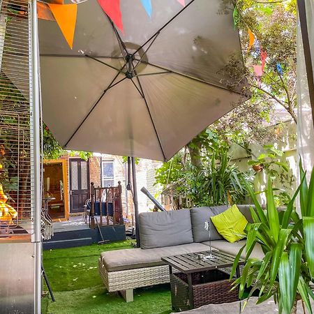 Double Room W/Projector & Garden Hot Tub London Exteriör bild