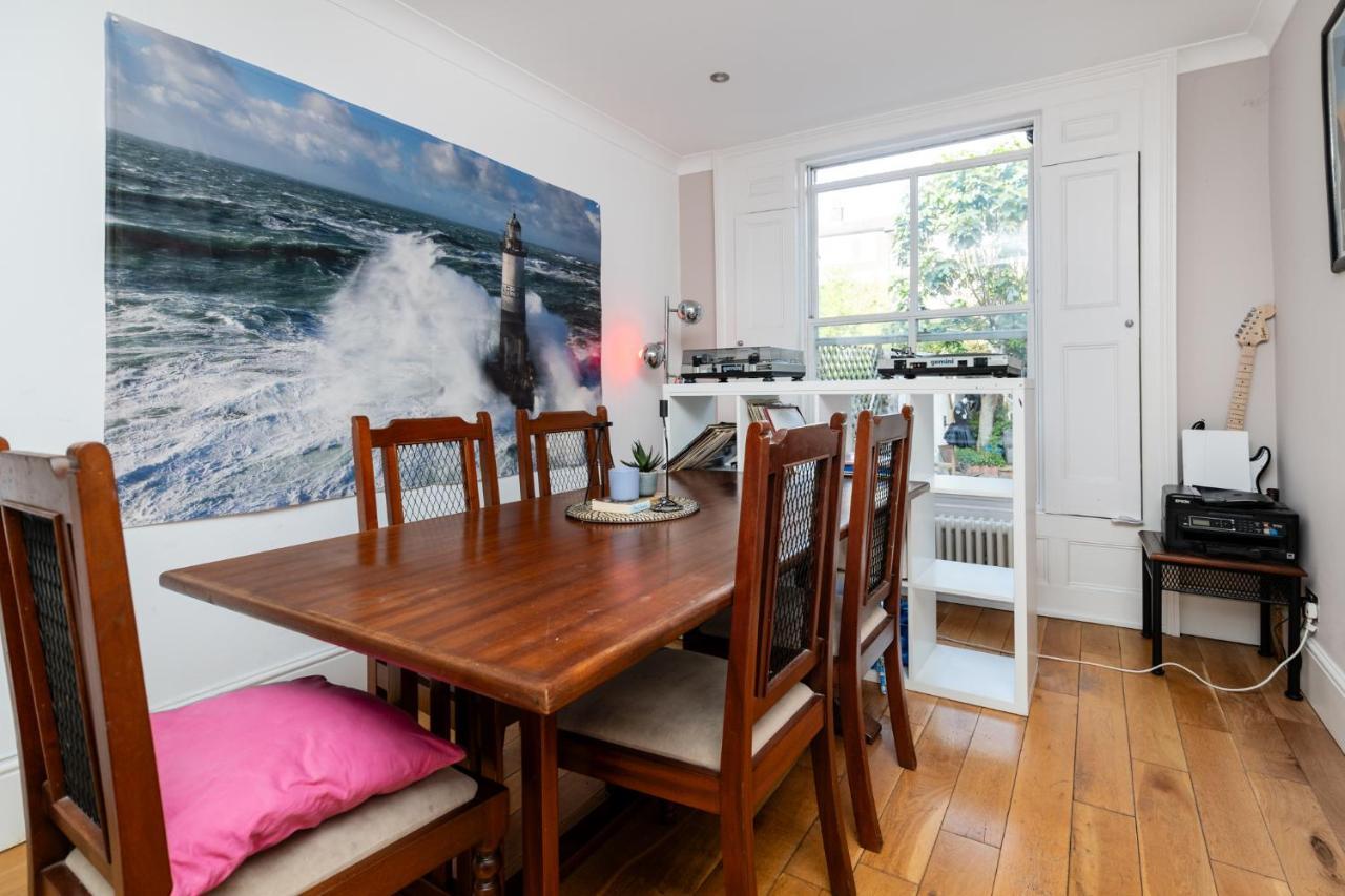 Double Room W/Projector & Garden Hot Tub London Exteriör bild