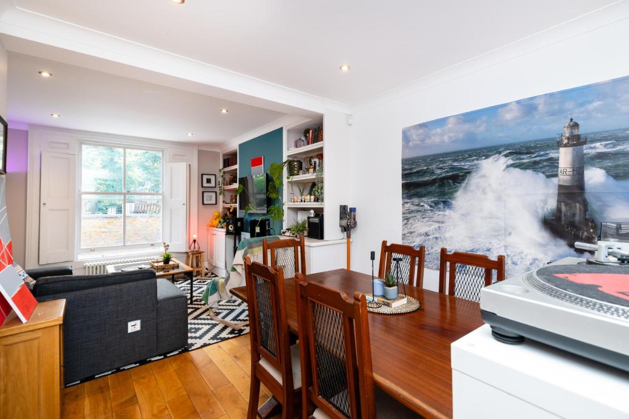 Double Room W/Projector & Garden Hot Tub London Exteriör bild
