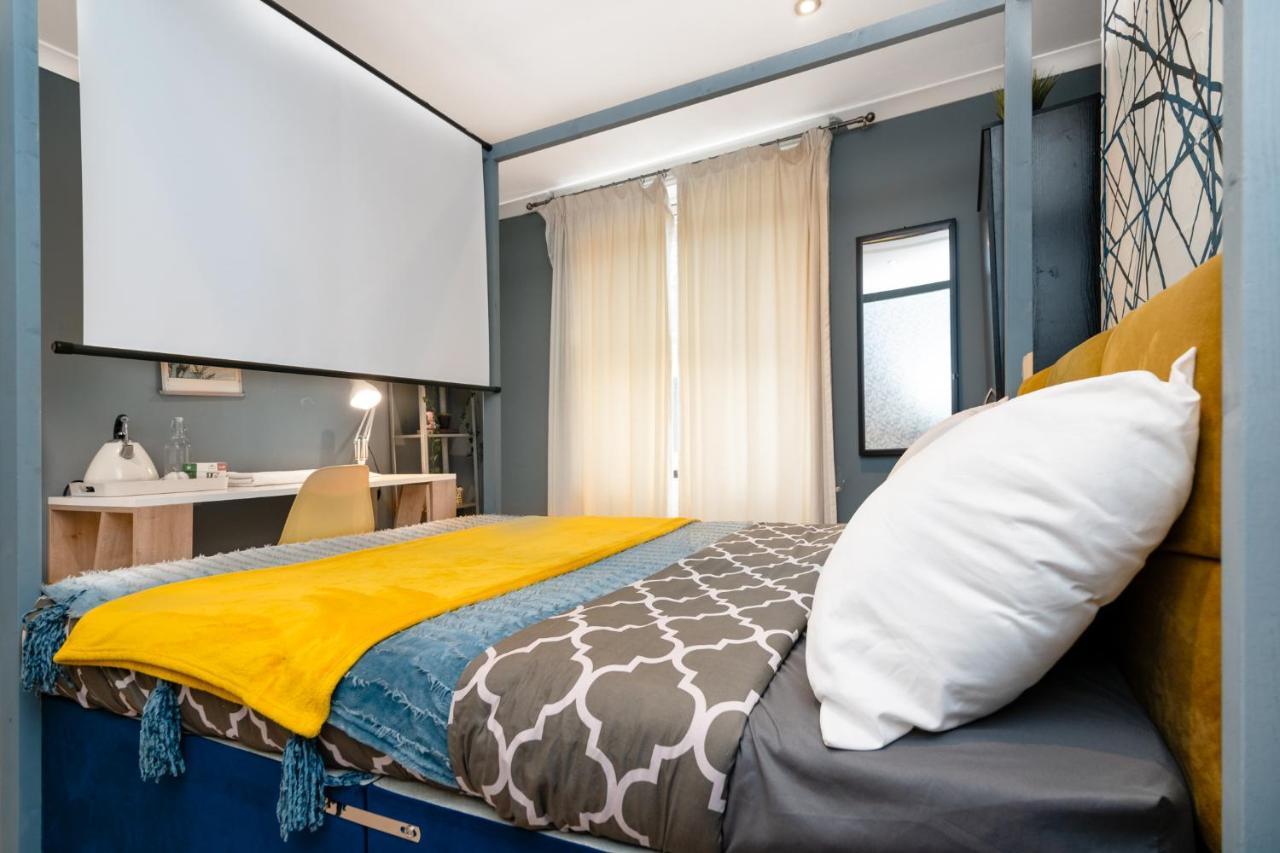 Double Room W/Projector & Garden Hot Tub London Exteriör bild