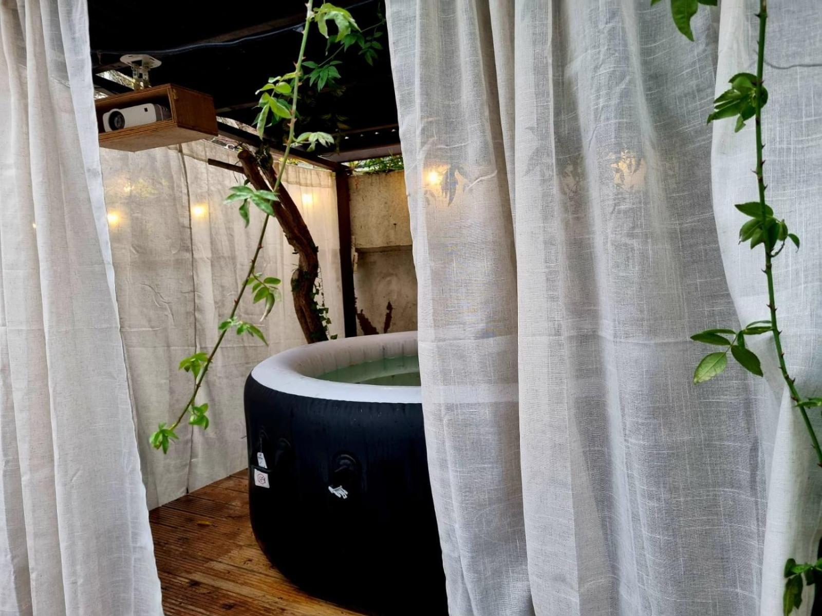 Double Room W/Projector & Garden Hot Tub London Exteriör bild